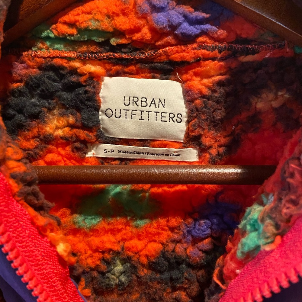 Urban Outfitters Sherpa 1/4 Zip Red Fleece Pullover, Small. - Picture 6 of 9